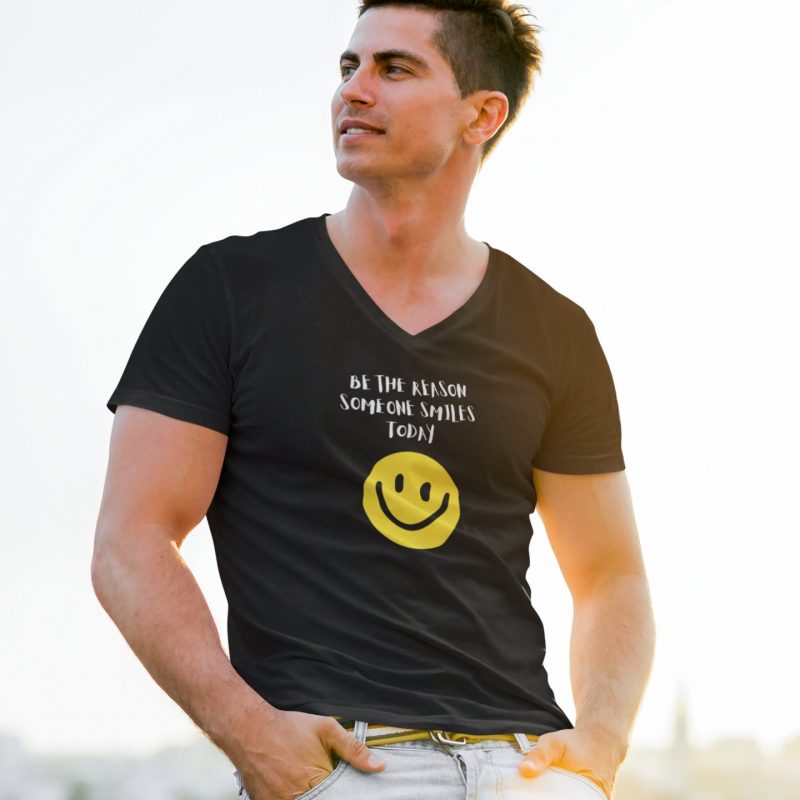 Be The Reason Someone Smiles Today- Men's Black V-Neck T-shirt