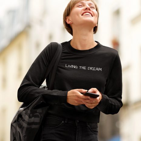 Living The Dream – Women's Black Crop Sweatshirt